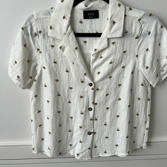 Palm Tree Button Up Blouse - Picture 2 of 2